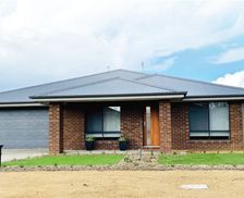 Australia VIC Shepparton vacation rental compare prices direct by owner 9436855