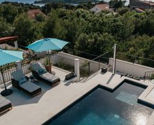 Croatia Splitsko-dalmatinska županija Maslinica vacation rental compare prices direct by owner 23627656