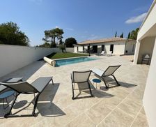 France Gard Montaren-et-Saint-Médiers vacation rental compare prices direct by owner 24952894