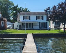 United States New York Lakeville vacation rental compare prices direct by owner 33272051