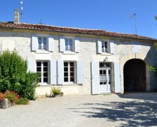 France Nouvelle-Aquitaine Bréville vacation rental compare prices direct by owner 25290190