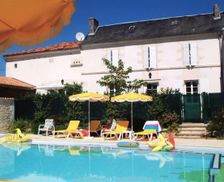 France Nouvelle-Aquitaine Saint-Cybardeaux vacation rental compare prices direct by owner 25189307