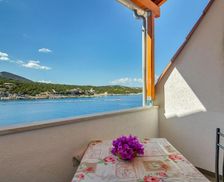 Croatia  Gdinj - island Hvar vacation rental compare prices direct by owner 5041842