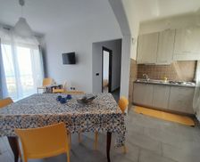 Italy Provincia di Cosenza San Lucido vacation rental compare prices direct by owner 25285391