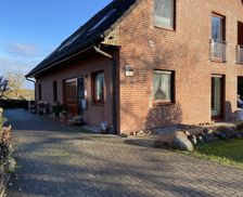 Germany SH Kröppelshagen-Fahrendorf vacation rental compare prices direct by owner 33368377