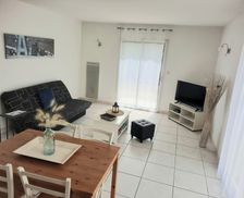 France Vendée Saint-Aubin-la-Plaine vacation rental compare prices direct by owner 33316312