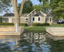 United States Michigan Sylvan Lake vacation rental compare prices direct by owner 36219440