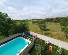 France Gard Aigues-Vives vacation rental compare prices direct by owner 33321038