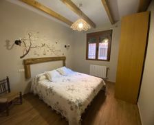 Spain Cáceres Cadalso vacation rental compare prices direct by owner 33352058