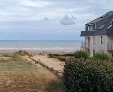 France Manche Jullouville vacation rental compare prices direct by owner 33278573