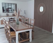 France Yvelines Poigny-la-Forêt vacation rental compare prices direct by owner 34779771