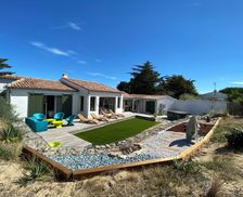 France Charente-Maritime Le Bois-Plage-en-Ré vacation rental compare prices direct by owner 28347783