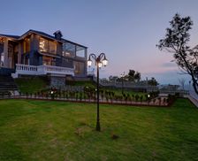 India TN Ooty vacation rental compare prices direct by owner 33330049