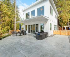 Canada British Columbia Shawnigan Lake vacation rental compare prices direct by owner 33331959