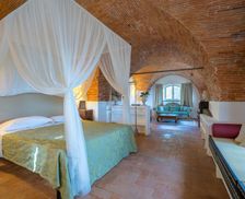 Italy Provincia di Pistoia BUGGIANO CASTELLO vacation rental compare prices direct by owner 33286105