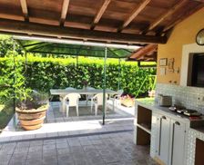 Italy Lucca Camaiore vacation rental compare prices direct by owner 33374005