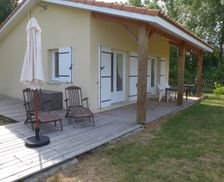 France Gironde Blaignan-Prignac vacation rental compare prices direct by owner 33254970