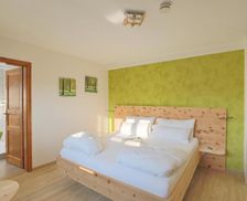 Germany Rhineland-Palatinate Oberahr vacation rental compare prices direct by owner 14321359