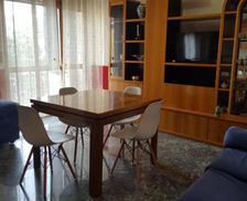 Italy Lombardy Rozzano vacation rental compare prices direct by owner 13782581