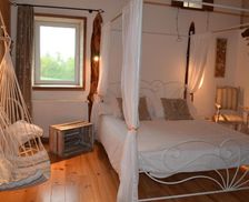 France Auvergne Saint-Jean-des-Ollières vacation rental compare prices direct by owner 13991613