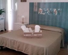 Italy Lazio San Felice Circeo vacation rental compare prices direct by owner 14391749