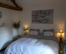 France Pays de la Loire Le Champ-Saint-Père vacation rental compare prices direct by owner 13766243