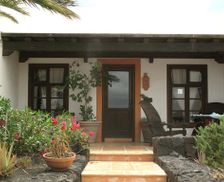 Spain Lanzarote Uga vacation rental compare prices direct by owner 14846706