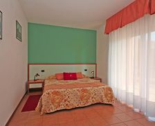 Italy Veneto Peschiera del Garda vacation rental compare prices direct by owner 18345276