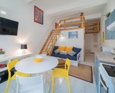 France Languedoc-Roussillon Montpellier vacation rental compare prices direct by owner 29463937