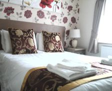 United Kingdom Anglesey Menai Bridge vacation rental compare prices direct by owner 18490626