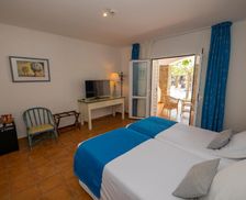 Spain Catalonia Cadaqués vacation rental compare prices direct by owner 18784214