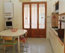 Italy Tuscany Marina di Castagneto Carducci vacation rental compare prices direct by owner 16033016