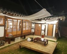 South Korea Jeollanam-Do Mokpo vacation rental compare prices direct by owner 14302923