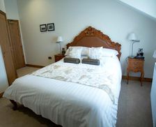 United Kingdom Cheshire Glazebrook vacation rental compare prices direct by owner 15912124