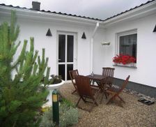 Germany Mecklenburg-Pomerania Lühmannsdorf vacation rental compare prices direct by owner 28753295