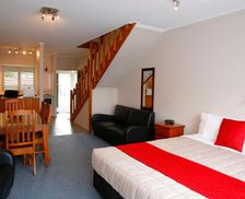 New Zealand Waikato Pukekohe East vacation rental compare prices direct by owner 14338210