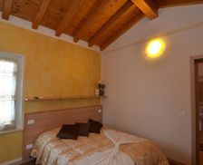 Italy Veneto Lazise vacation rental compare prices direct by owner 15978220