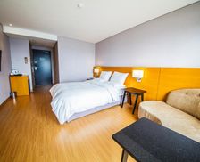 South Korea Gyeongsangnam-do Jinju vacation rental compare prices direct by owner 13923630