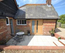 United Kingdom Isle of Wight East Cowes vacation rental compare prices direct by owner 17972605