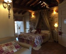 Italy Lombardy Monzambano vacation rental compare prices direct by owner 18890217