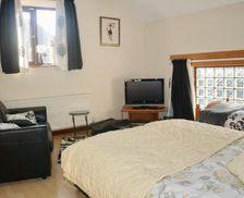 United Kingdom Derbyshire Eckington vacation rental compare prices direct by owner 15102738