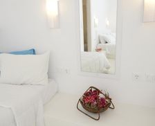 Greece Santorini Akrotiri vacation rental compare prices direct by owner 18553174
