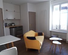 France Deux-Sèvres Niort vacation rental compare prices direct by owner 23752131