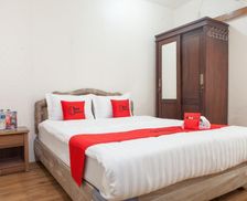 Indonesia East Java Surabaya vacation rental compare prices direct by owner 13913948