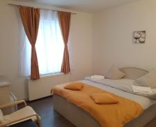 Romania Vâlcea Malaia vacation rental compare prices direct by owner 18240143