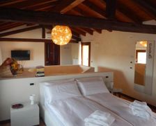 Italy Friuli Venezia Giulia Fiume Veneto vacation rental compare prices direct by owner 13647562