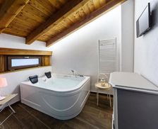 Italy Valle d'Aosta Nus vacation rental compare prices direct by owner 14036417