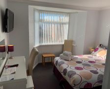 United Kingdom Glamorgan Cardiff vacation rental compare prices direct by owner 18612729