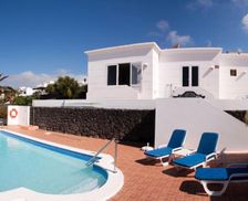 Spain Lanzarote Tías vacation rental compare prices direct by owner 14184009