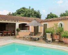 France Provence-Alpes-Côte d'Azur Saint-Rémy-de-Provence vacation rental compare prices direct by owner 19358905